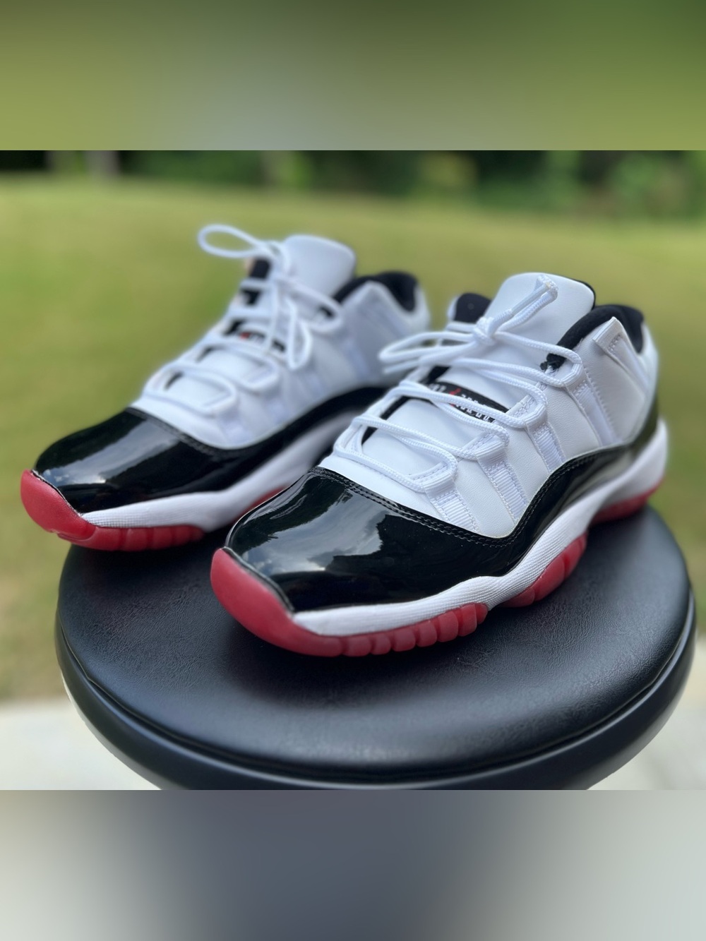Air Jordan 11 Retro Low Concord Bred GS - Men Size 7 / 7Y / Womens 8.5